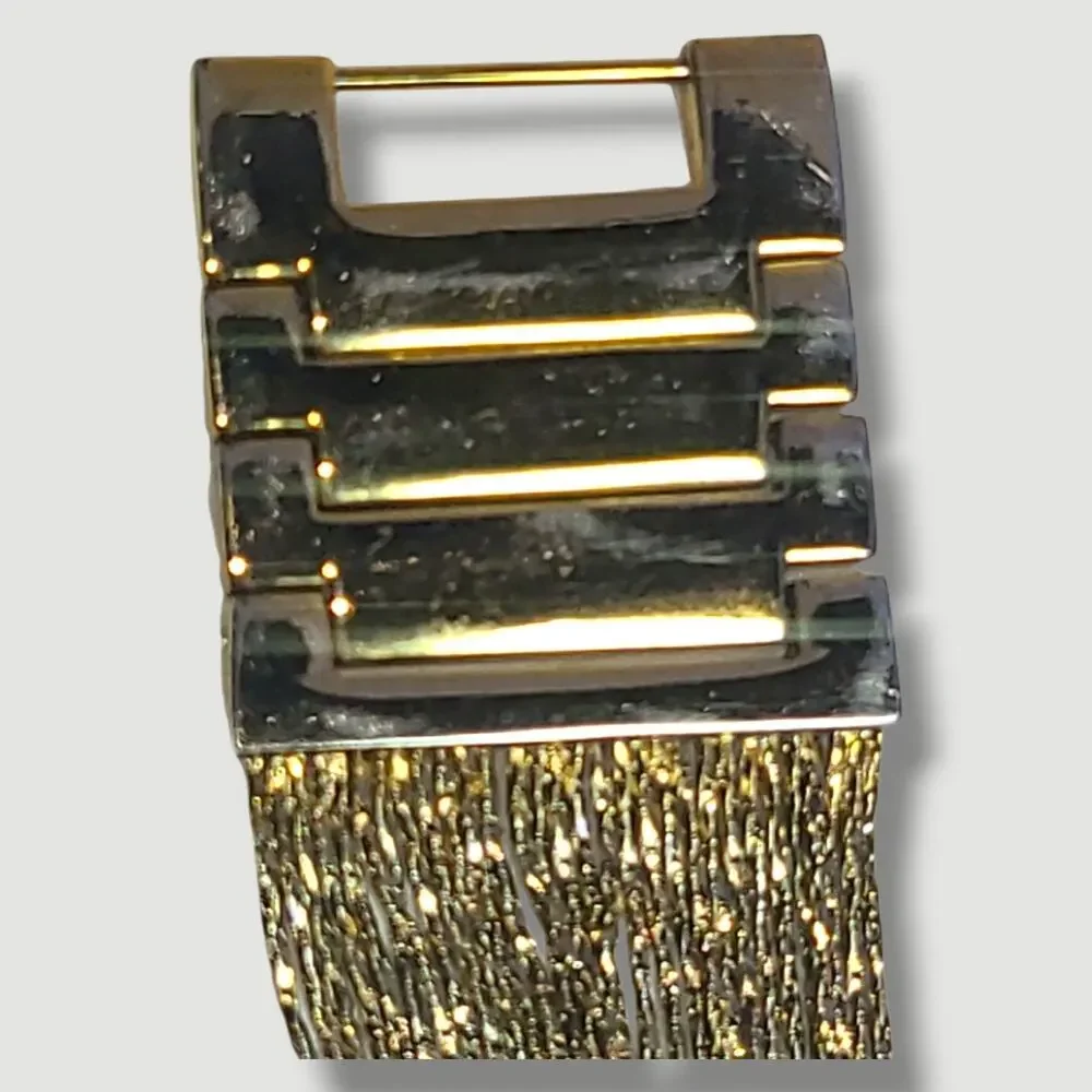 Embassy By Gruen Ladies Watch Quartz Gold Tone‎ New Battery Women's